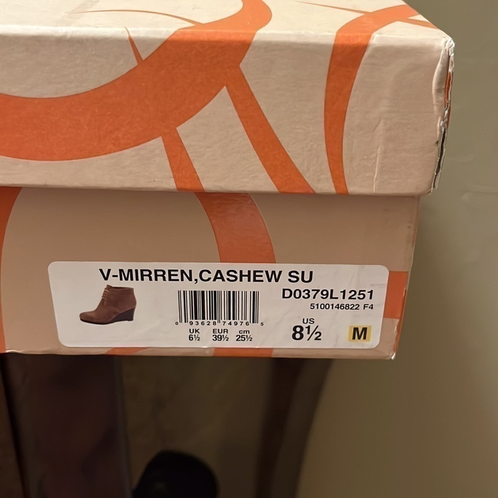 Via Spigo Mirren Suede Ankle Boots Size 8.5 - Picture 4 of 4